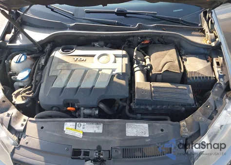 2013 Volkswagen Golf 2.0L Tdi 4-Door from USA, damaged, VIN WVWDM7AJ1DW038877